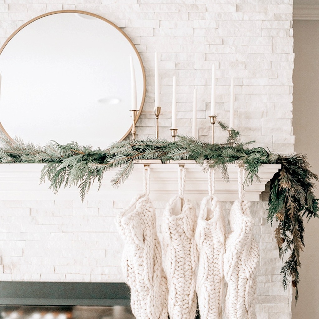 EstudioMaterea's tweet photo. Winter mood ❄️
·
Espacios que transmiten momentos y épocas del año.
·
·
·
·
·
#estudiomaterea #wintermood #espacios #deco #decoracion #lugares #feliznavidad #navidad #christmas #chimenea #fireplace #photooftheday #picoftheday #photography  #foto #fotogra… https://t.co/VOz8TTG24X https://t.co/vZtJaLD8Sk