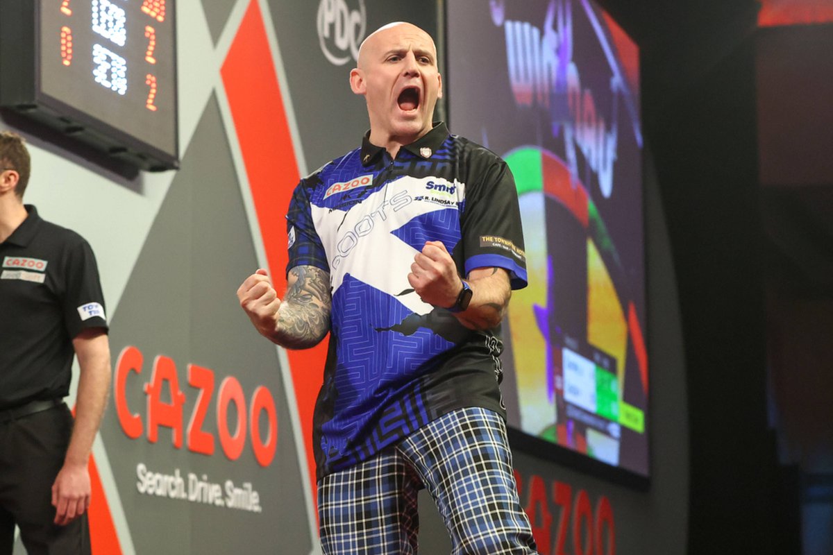SPORT1_PR's tweet photo. In der heutigen Daysession der #DartsWM live ab 13:00 Uhr @SPORT1 wird zwischen dem Niederländer Danny #Noppert und dem schottischen Feuerwehrmann Alan #Soutar der Achtelfinal-Gegner von Gabriel #Clemens ermittelt. Außerdem ist Doppel-Weltmeister Gary #Anderson dabei. https://t.co/2opscNbhH0