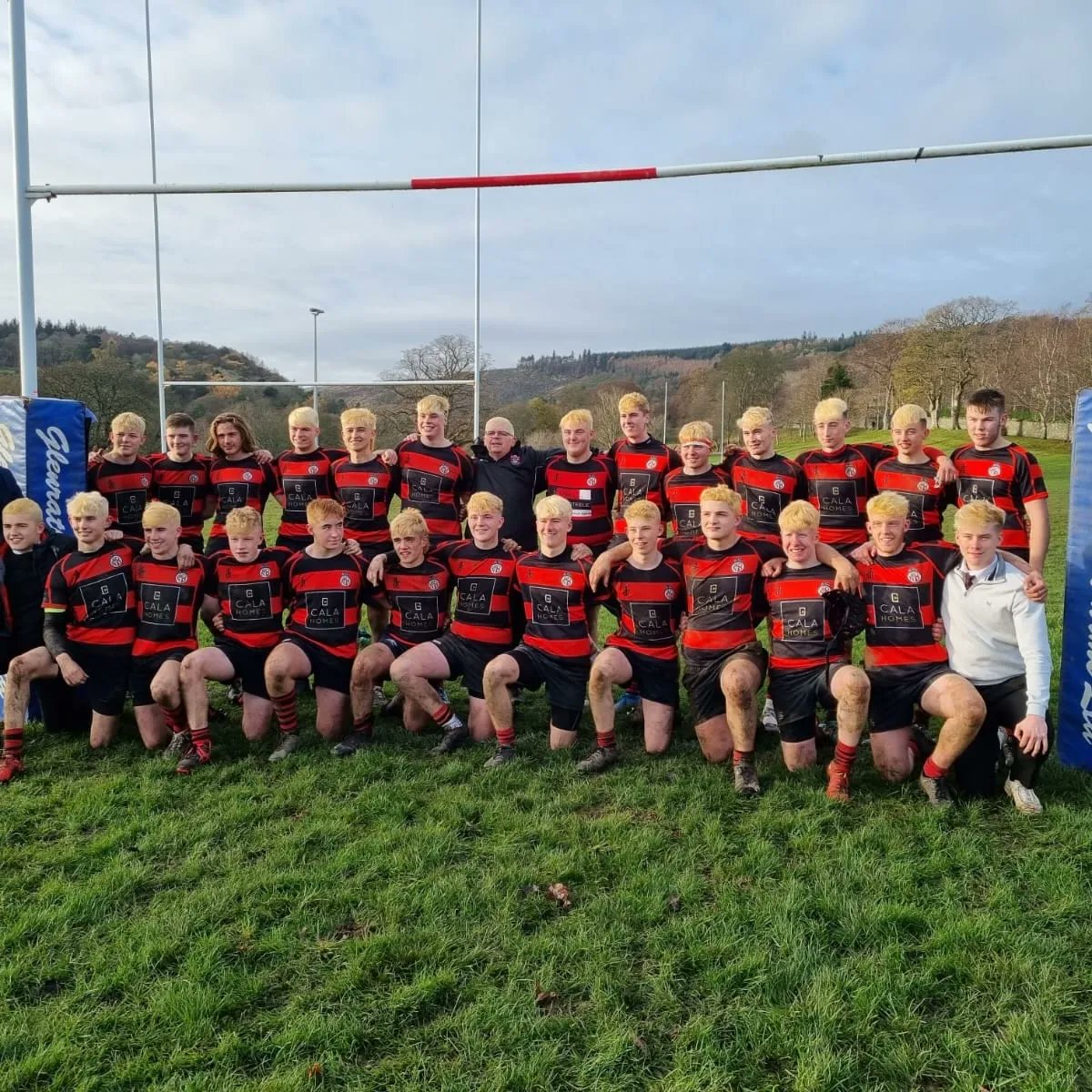 Congratulations to North Berwick U-18's who are dying their hair and raising money for Doddie Weir's M.N.D. charity
Please donate what you can 
justgiving.com/fundraising/nb…