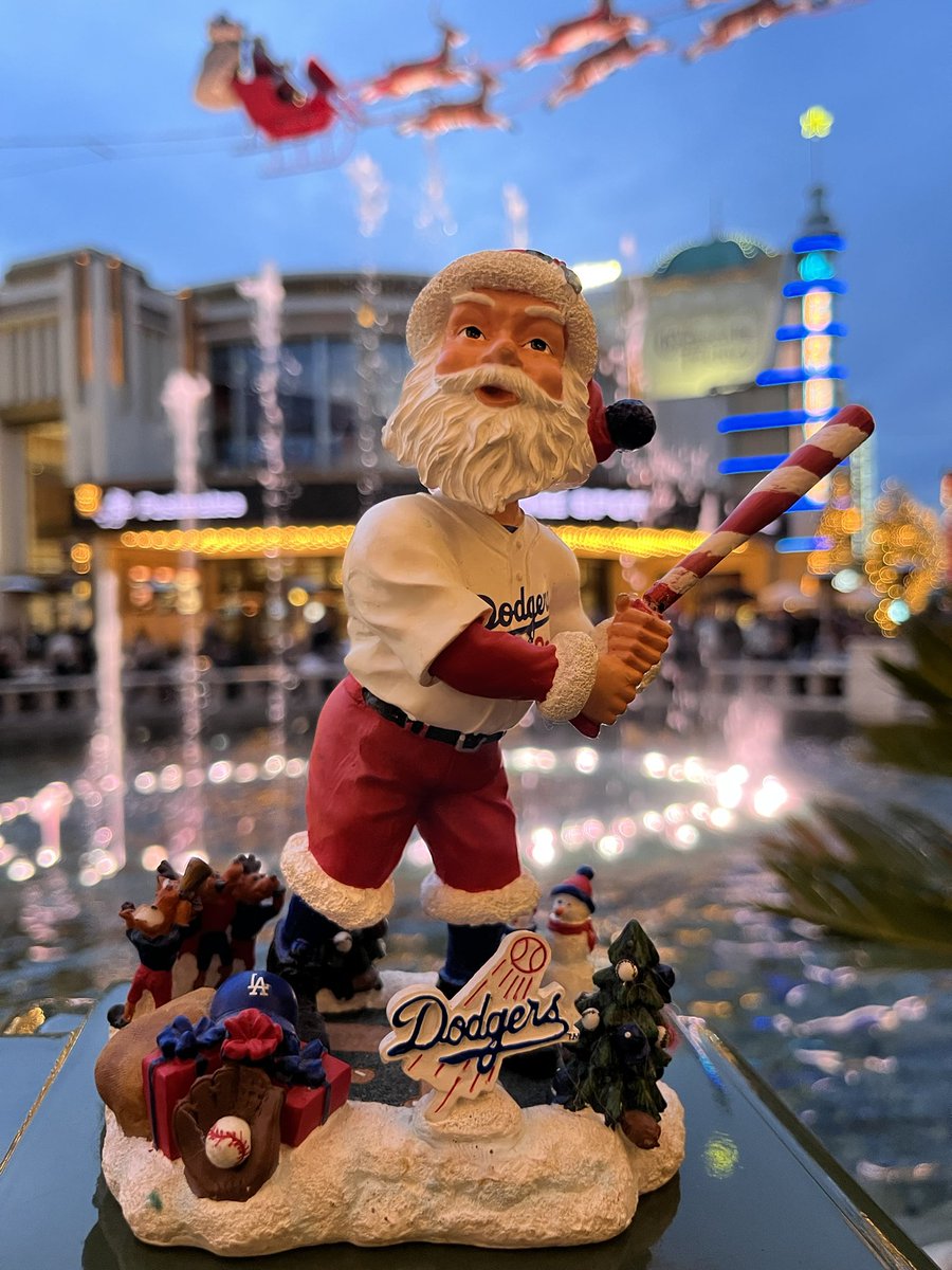 bobbleheadz_805's tweet photo. ππ
πΌπ
.
#merrychristmas #santaclaus #dodgersbobble #dodgerssanta #foco #focobobbles #holidayseason #happyholidays https://t.co/TqiQuB6MGh