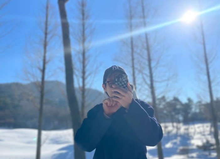 damshik_updates's tweet photo. #ChoiWooShik Instagram Update

 "Hope you all have a good end year and welcome the next year as warm as Choco🐕" https://t.co/nkumsof6IQ
