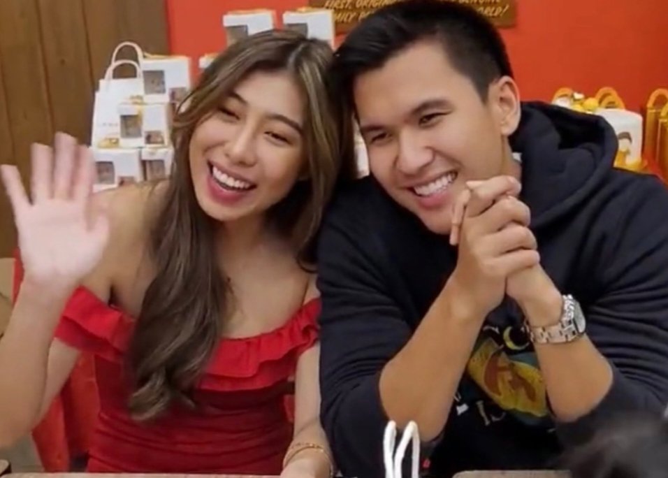 A life lived in love will never be dull

KIANO EkstraOrdinaryo
<a href="/_kiatakahashi/">Kiara Takahashi</a>| | <a href="/iamginoroqueiv/">Gino Roque IV (personal account)</a>
<a href="/iampieofficial/">PIE Channel</a>