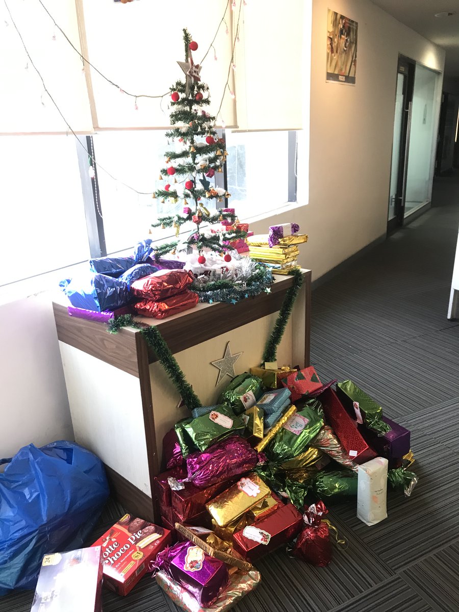 ITCubesolution's tweet image. ITCubians welcomed ‘Santa’ with loads of fun and Joy! Wished one and all great success in Health and Prosperity! Secret Santa Games [ Gifting] played at the workplace making the evening a memorable one.

#itcube #itcubebpm #corporatelife #workplacefun #christmas2022 #celebrations