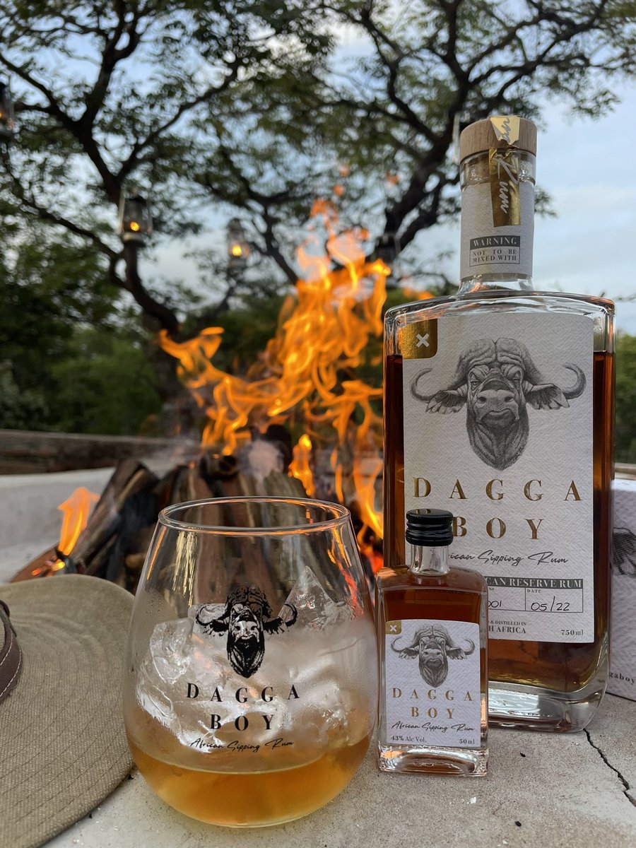 Meat_Ranger's tweet photo. Bush trip loading - Heading off to @RETURNAfrica Pafuri tented camp for a few days to see in the New Year. @daggaboyrum packed✔️ Braai tongs packed✔️ Beer packed✔️ Binocs packed✔️ @TKRouzer on route🍺🔥🥩 #bushbliss #NYE2023 #family #krugernationalpark #pafuri https://t.co/6c1VoPSMZn
