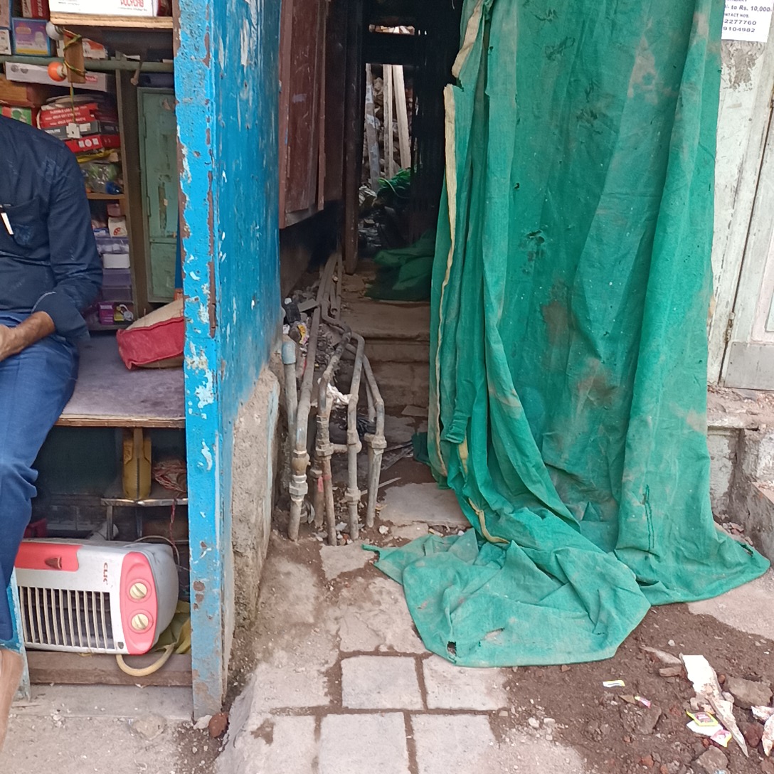 IHR_C_ORG's tweet photo. Unauthorized Construction extention load to old building. permission taken for repairing only which load may be the reason of collapse
ALL PERMISSION VERIFY LAND MIS-DECLARATION IS THERE 2 NEIGHBOR BUILDING'S ARE TO DILAPARED BESIDE WORSHIP LAND @mybmcWardC @mybmc @MMRDAOfficial https://t.co/XoqKUVBMqN