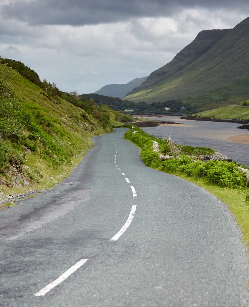 Heading off to Leenane for a quiet afternoon drive. Book a stay in the Clifden Station House Hotel, direct, to get our best rates, always: bit.ly/3a8q75S

#clifdenstationhouse