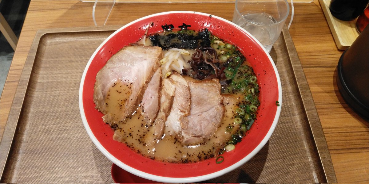 shuge's tweet photo. 黒亭　桜町熊本城前店 https://t.co/3lM3S128Bb