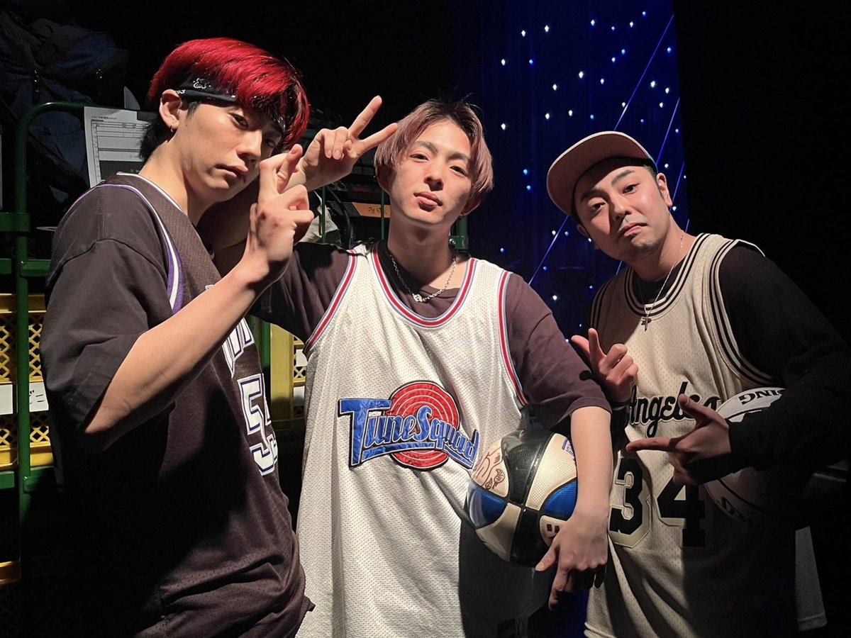本日開催の #えのぐ ワンマンライブ『#大絶響祭2022WINTER ☆ Beat of Stellar』第一陣無事終了しました！
ファンの皆さんがすごく暖かく全力で楽しんでパフォーマンスすることができました⛹️‍♂️🔥
えのぐメンバー、ビッグバンド、スタッフ、ファンの皆さん本当にありがとうございました！

<a href="/rbc_geino/">えのぐ / enogu</a>