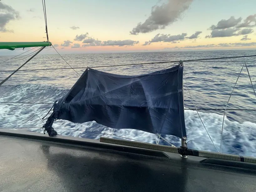 designboom's tweet photo. vivid silk canvases' abstract forms rely on the power of the wind and the ocean     https://t.co/Ft15EmoG5S https://t.co/zGiwu3MH6O