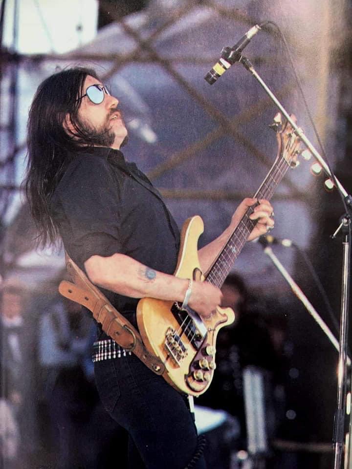 RIP Lem. Sadly left us all on this date. Never to be forgotten.🎤🎸🍺❤️