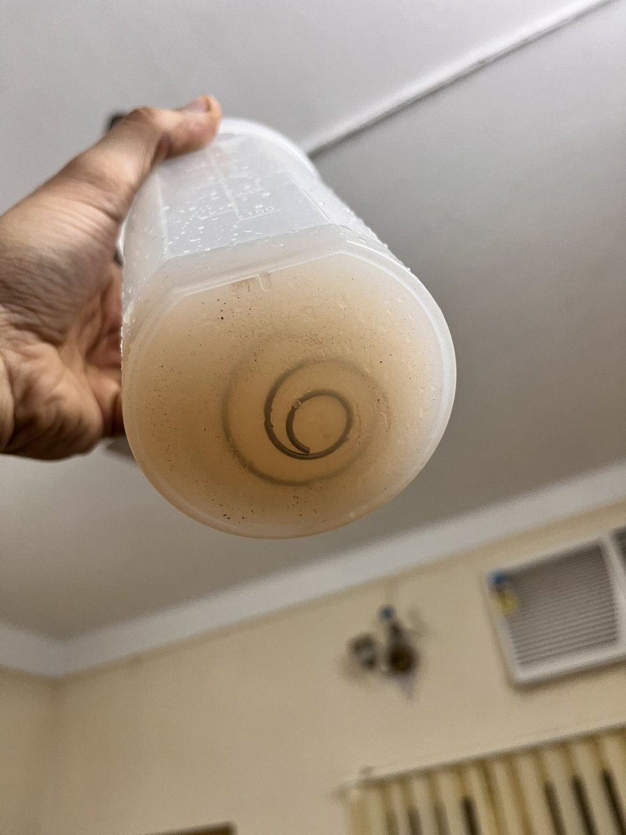the_misirlou's tweet photo. @Myprotein a defective/ bad product was delivered to me. I can see residue at the bottom of the shaker when using your product. 

Could you please get in contact with me. ! https://t.co/AmMBQMx9ia