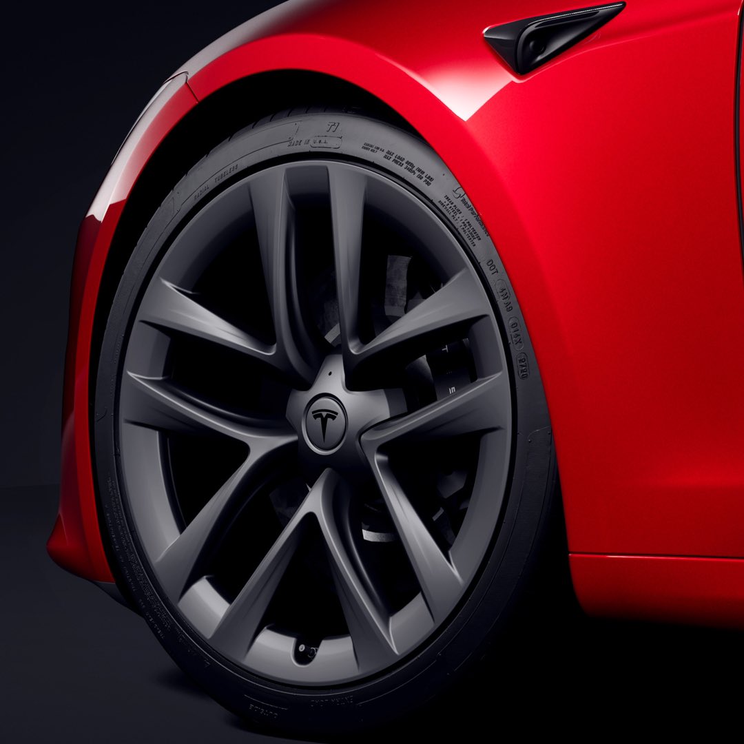 Mediactiu's tweet photo. Este año hemos trabajado en un proyecto muy especial para la marca de coches #Tesla!
Hemos generado imágenes 3D, videos, catálogos y otros elementos para la comercialización de su modelo #teslamodeS
Esperamos que os guste 😜
#díadelosinocentes #esbromaperosiquieresnoesbroma https://t.co/P4UsmS3pLL