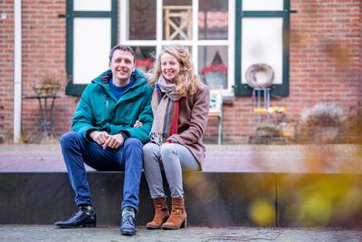 dgdevallei's tweet photo. Susanne en Mathyn vinden maar geen eigen huis en wonen - met een baby op komst - bij vader in Rhenen https://t.co/VIGXiPifNX https://t.co/UCLASmuly2