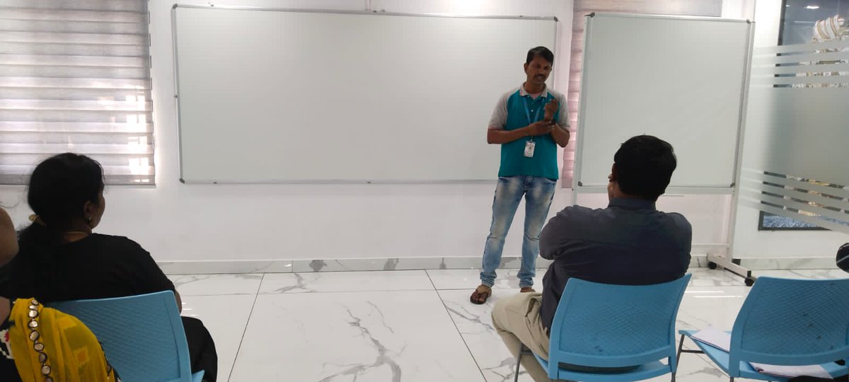 HoneyyGroup's tweet photo. Day 2 started with an inspiring session from our top management and continued with many other interesting sessions by our team. The new joinees are enthusiastic about learning more with each passing day.
#EmployeesTraining #training #newemployee #Employement #FutureLeaders https://t.co/L16JxcgTS4