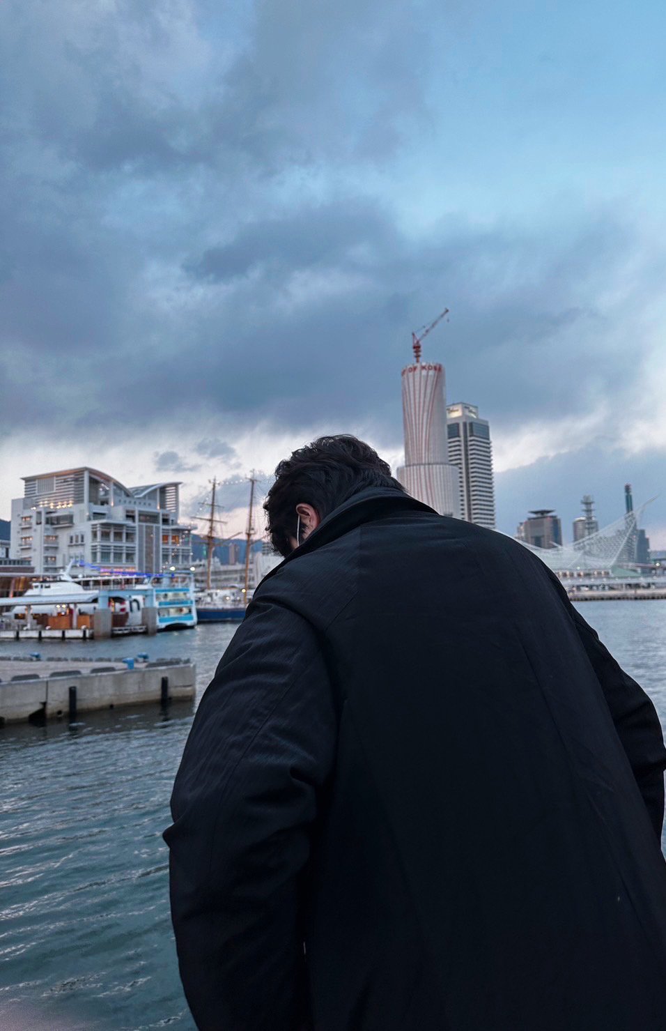 FlDPAUraUAAvF-R?format=jpg&name=large