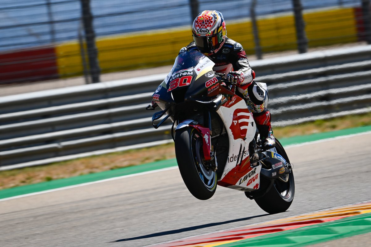 MotoGP's tweet image. It’s Wednesday, and that can only mean one thing… #WheelieWednesday 😎

We continue our #SeasonRecap with @takanakagami30 in Aragon 🏁

#MotoGP