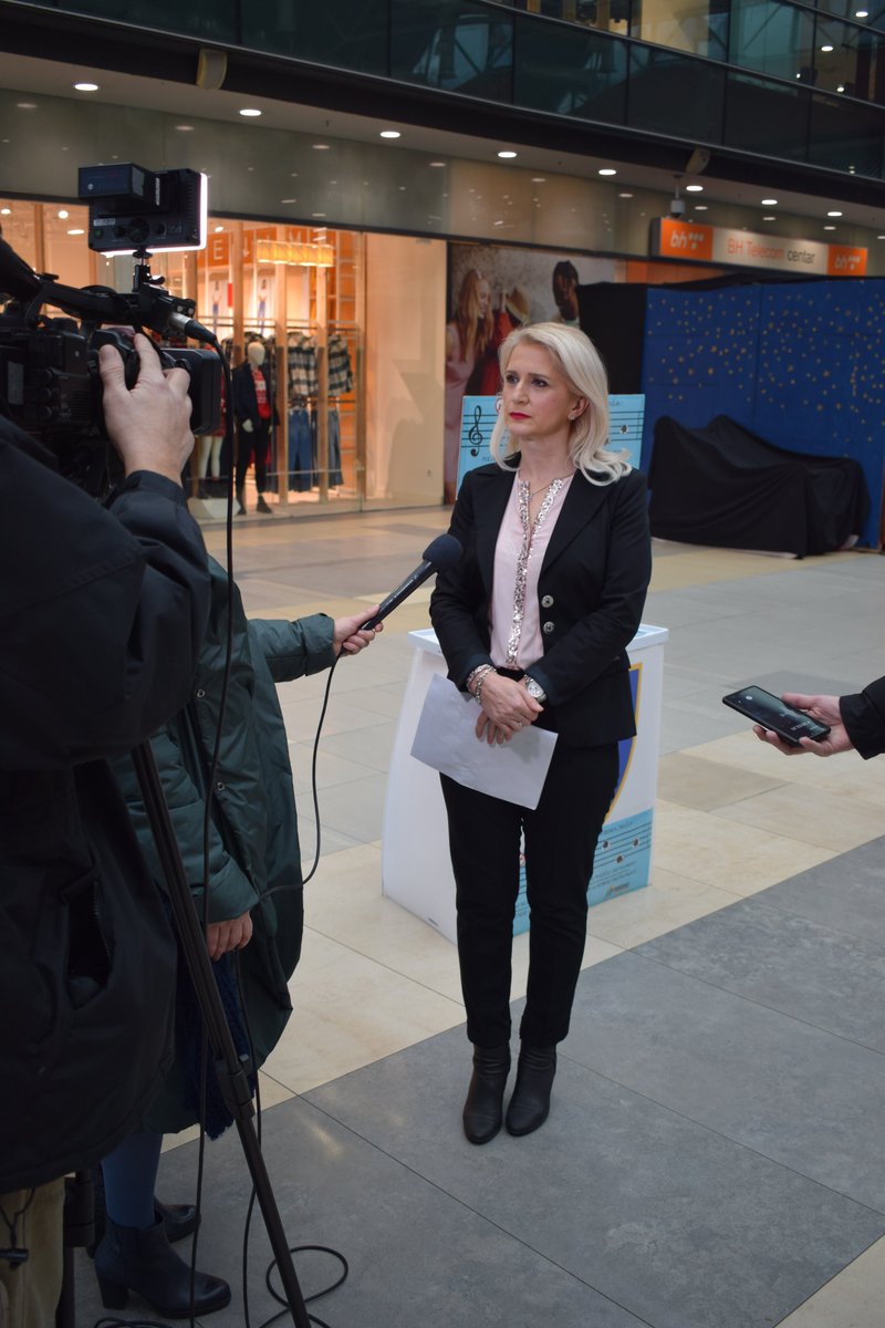 VedadPinjo's tweet photo. "Celebrate responsibly, celebrate without usage of firearms" &amp; "A gunshot is not music, a firearm is not a musical instrument"- key messages are reiterated to the media representatives as the awareness raising campaign unfolds in BiH. 🙏 to 🇩🇪🇬🇧🇫🇷🇸🇪🇳🇱🇳🇴&amp;🇪🇺 #Roadmap #ProjectPILLAR https://t.co/MFsDTbJEdl