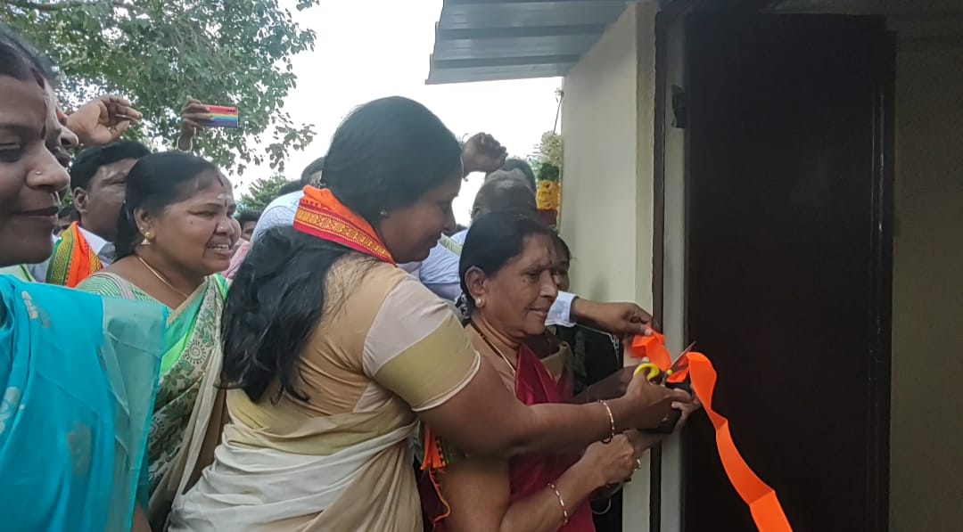 VanathiBJP's tweet photo. கோவை தெற்கு சட்டமன்ற தொகுதி மேம்பாடு நிதியில் 66 வது வார்டு கருப்பராயன் கோயில் வீதியில் கழிவு நீரேற்று நிலையம் திறக்கப்பட்டது உடன் @drcksaraswathi  MLA மற்றும் கட்சி நிர்வாகிகள் கலந்து கொண்டனர் ..
#kovaisouth https://t.co/yOPd5C08kq
