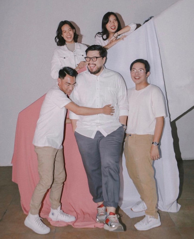 thinking banna harbera thoughts right neow 🥺😔🥺