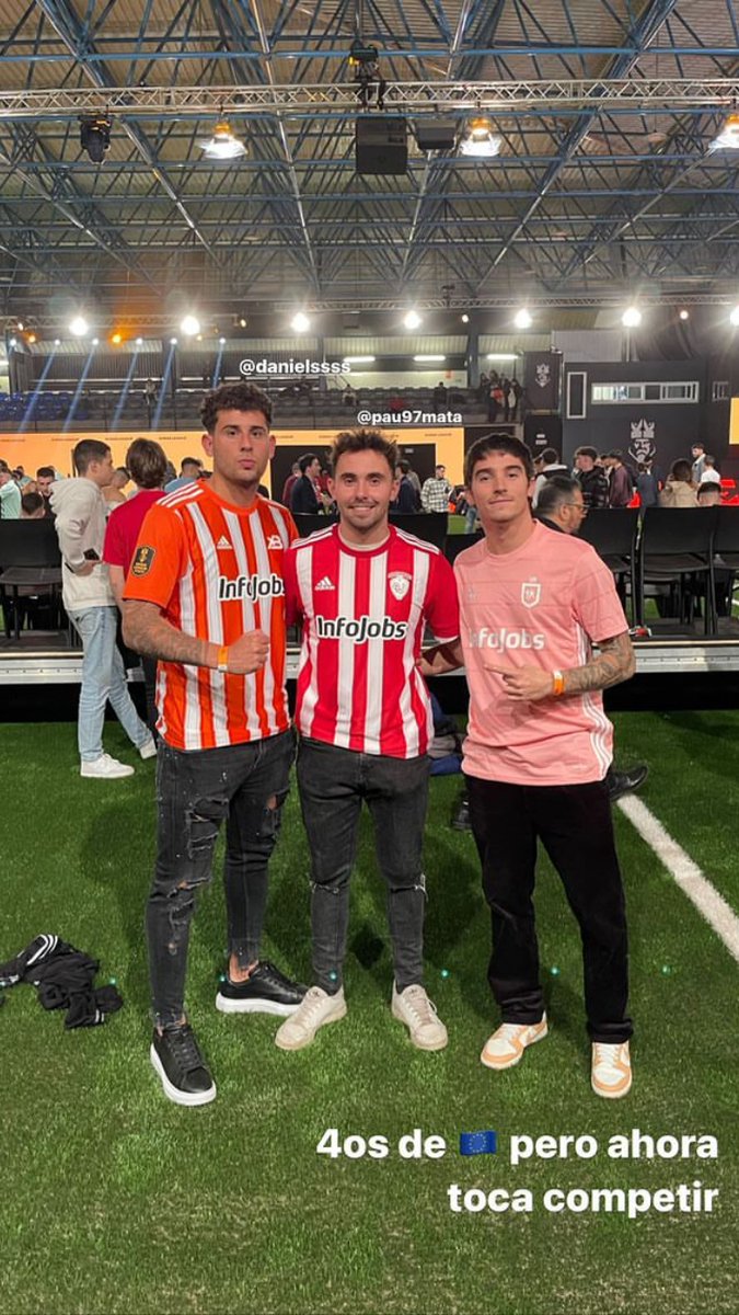 EsportsURL tweet media