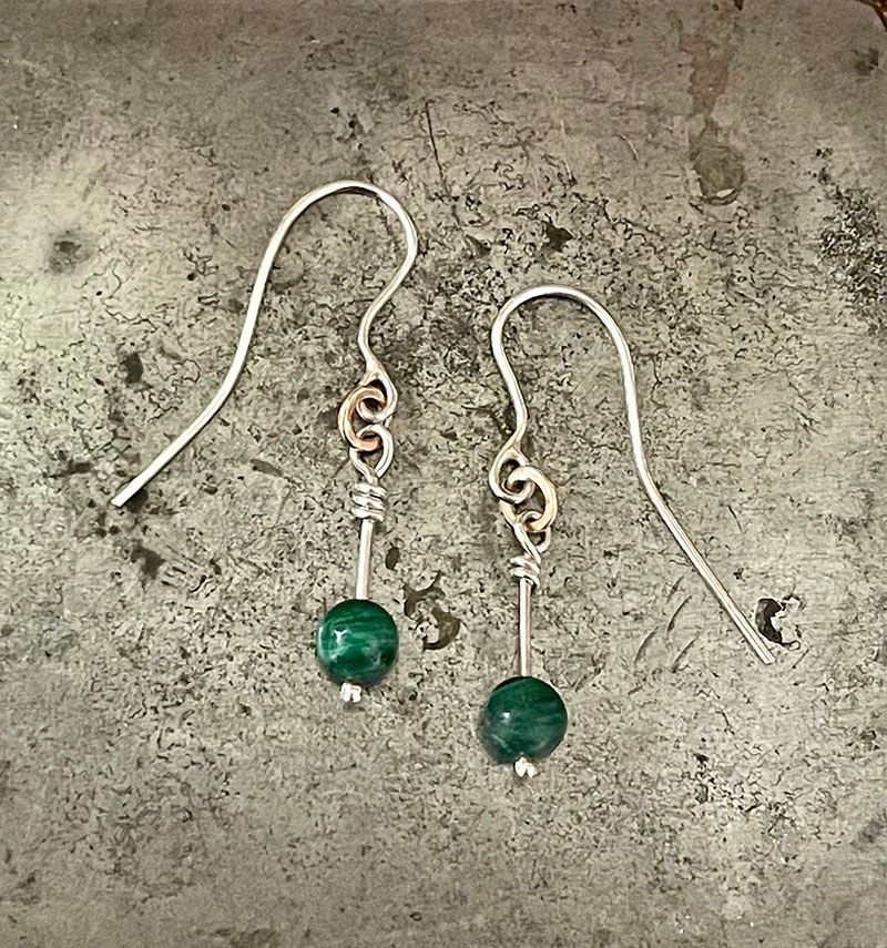 artspringallery's tweet photo. Our Featured Artist today is Sarah Weatherall
is inspired by people and places, architecture, fashion, design and the beauty of the natural World.
to see her work go to https://t.co/OOL0hYMFuY
#jewellery #silver #preciousmetal
#rings #enamel #ringtray #necklace #Earrings https://t.co/NvTU1HfKX1