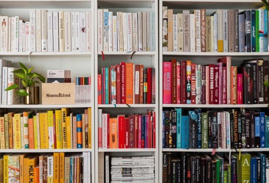 CafeParaLeer's tweet photo. #Noticias Los 18 libros más vendidos de 2022 https://t.co/geMJXN371N Via @lecturalia https://t.co/PVleGPTzsW
