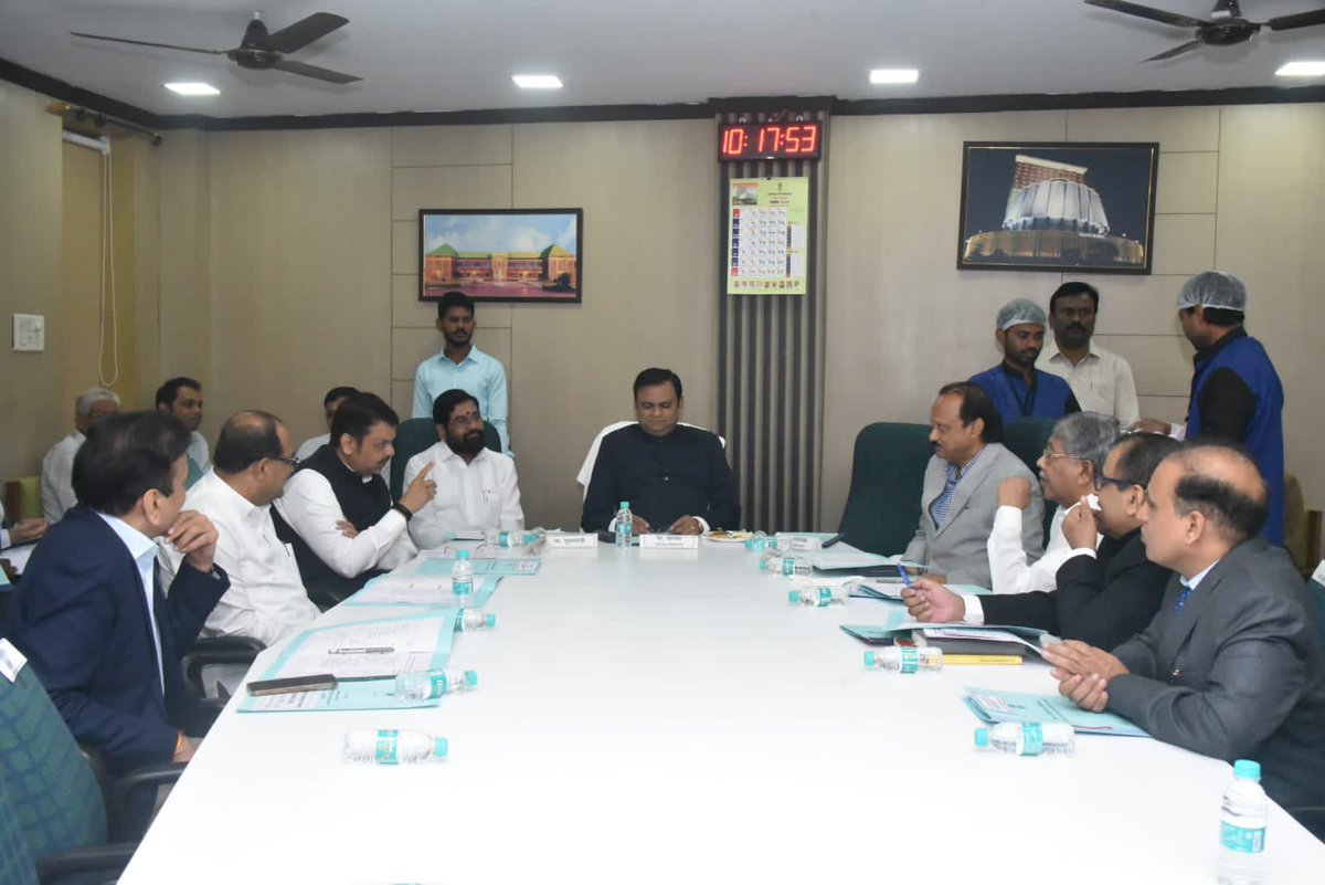 RVikhePatil's tweet photo. अधिवेशन कामकाज सल्लागार समितीची बैठक आज विधान���भा अध्यक्ष मा.श्री. राहुल नार्वेकर यांच्या उपस्थितीत संपन्न झाली. https://t.co/oAnnZUWKVV