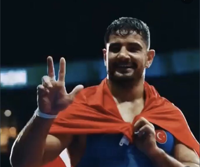 2022 yılını Avrupa ve Dünya Şampiyonu olarak noktalayan Milli Güreşçi 🇹🇷Taha Akgül, Dünya Güreş Birliği (UWW) tarafından serbest stilde Dünyanın en iyi güreşçisi seçildi

tebrik eder, başarılarının devamını dileriz <a href="/gencliksporbak/">Gençlik ve Spor Bakanlığı 🇹🇷</a> <a href="/GSBsporgm/">Spor Hizmetleri Genel Müdürlüğü</a> <a href="/mehbaykan/">Mehmet Baykan</a> <a href="/AliDusmezz/">ALİ DÜŞMEZ</a>