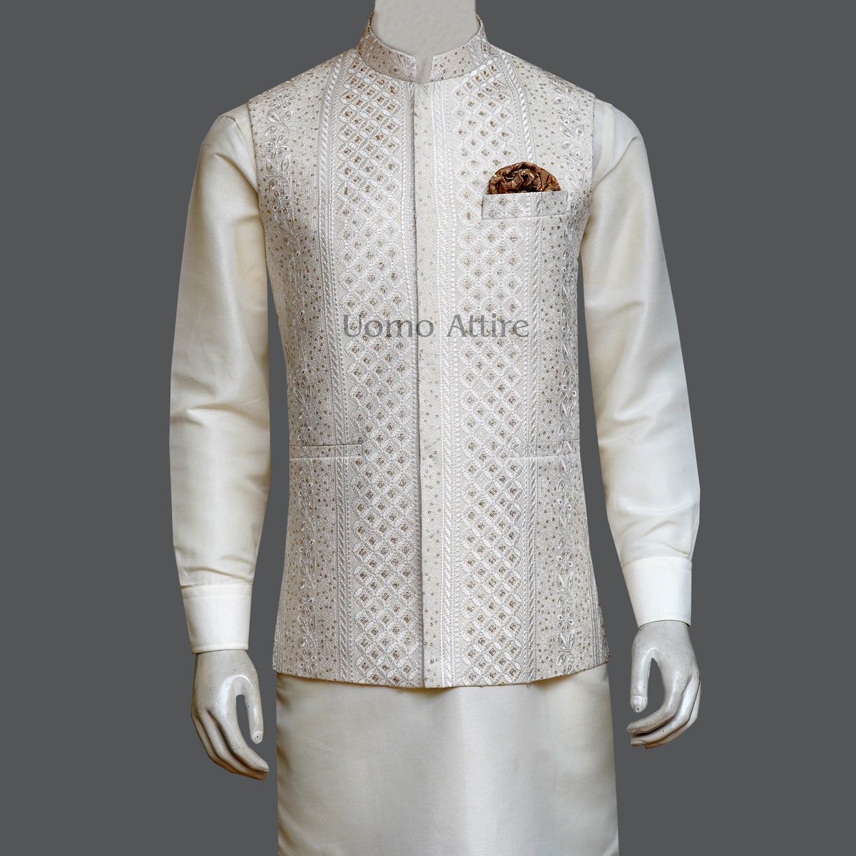 Uomo_Attire's tweet photo. Customize this slim fitted micro embellished #waistcoat
👉 https://t.co/TzTDHTYU4L☎️+92300-7668666
#Bespoke #fashionista #instagood #mens #menswear #style #fashion #photooftheday #groom #photo #weddingsuit #beauty #weddingdress #beautiful #design2022 #turkey #luxury https://t.co/556ZpWRV18