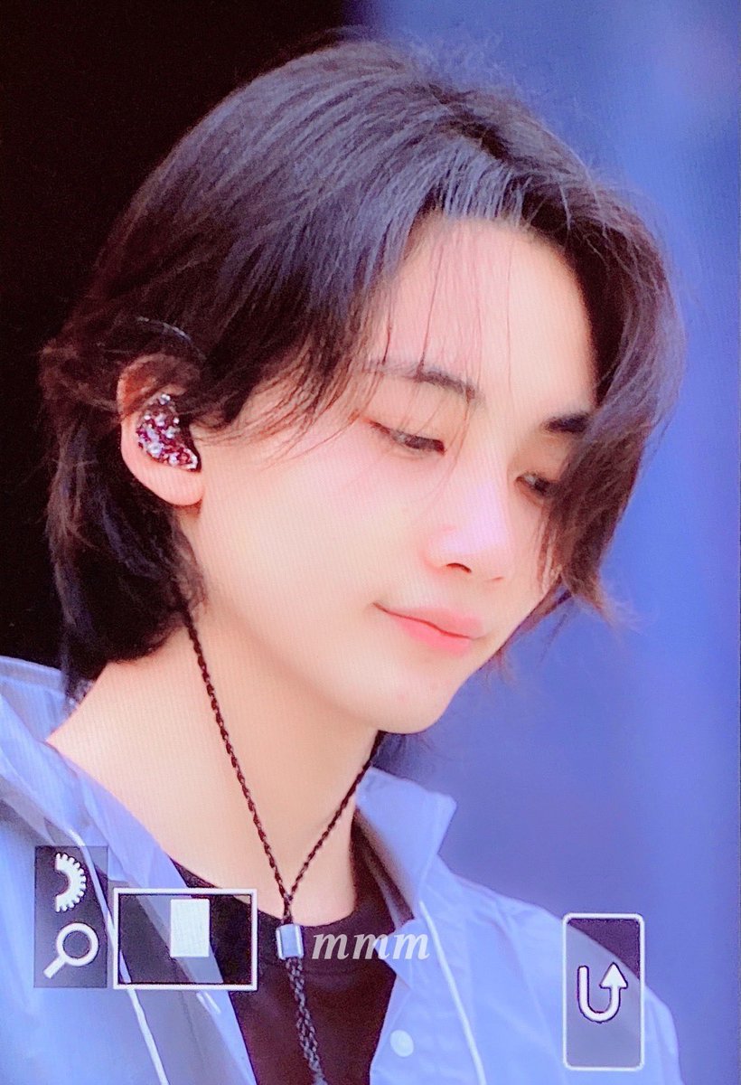 tinyhanniepics's tweet photo. pretty #정한 #JEONGHAN https://t.co/535igVLmFR