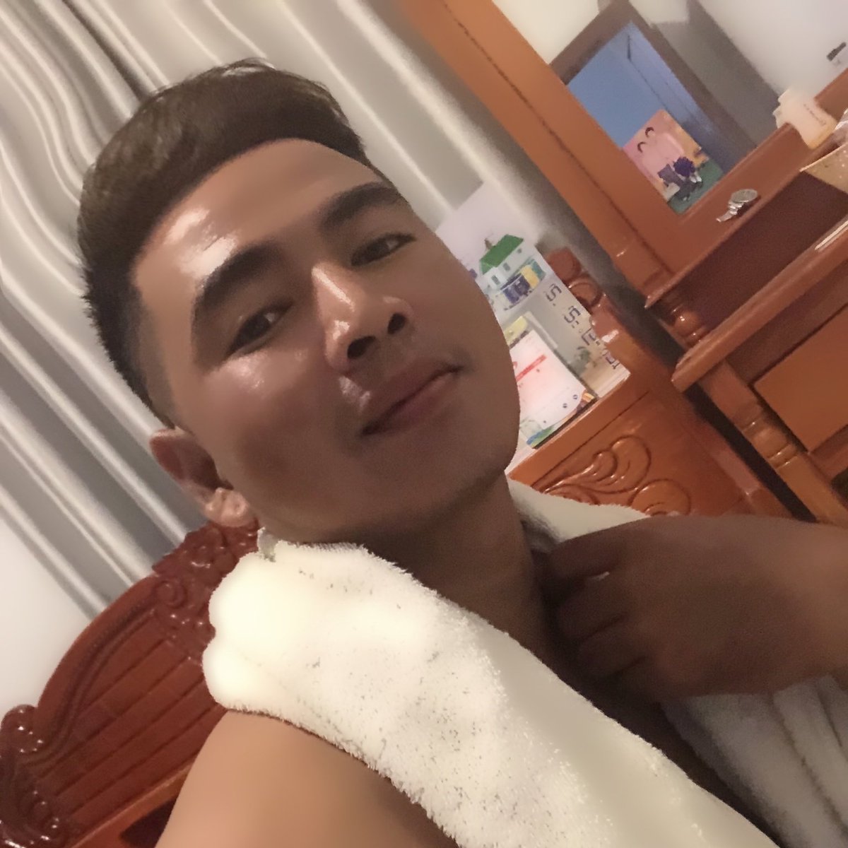 SuVency's tweet image. ងូតទឹករួចហេីយ ចង់ធ្វេីអីធ្វេីមក!!