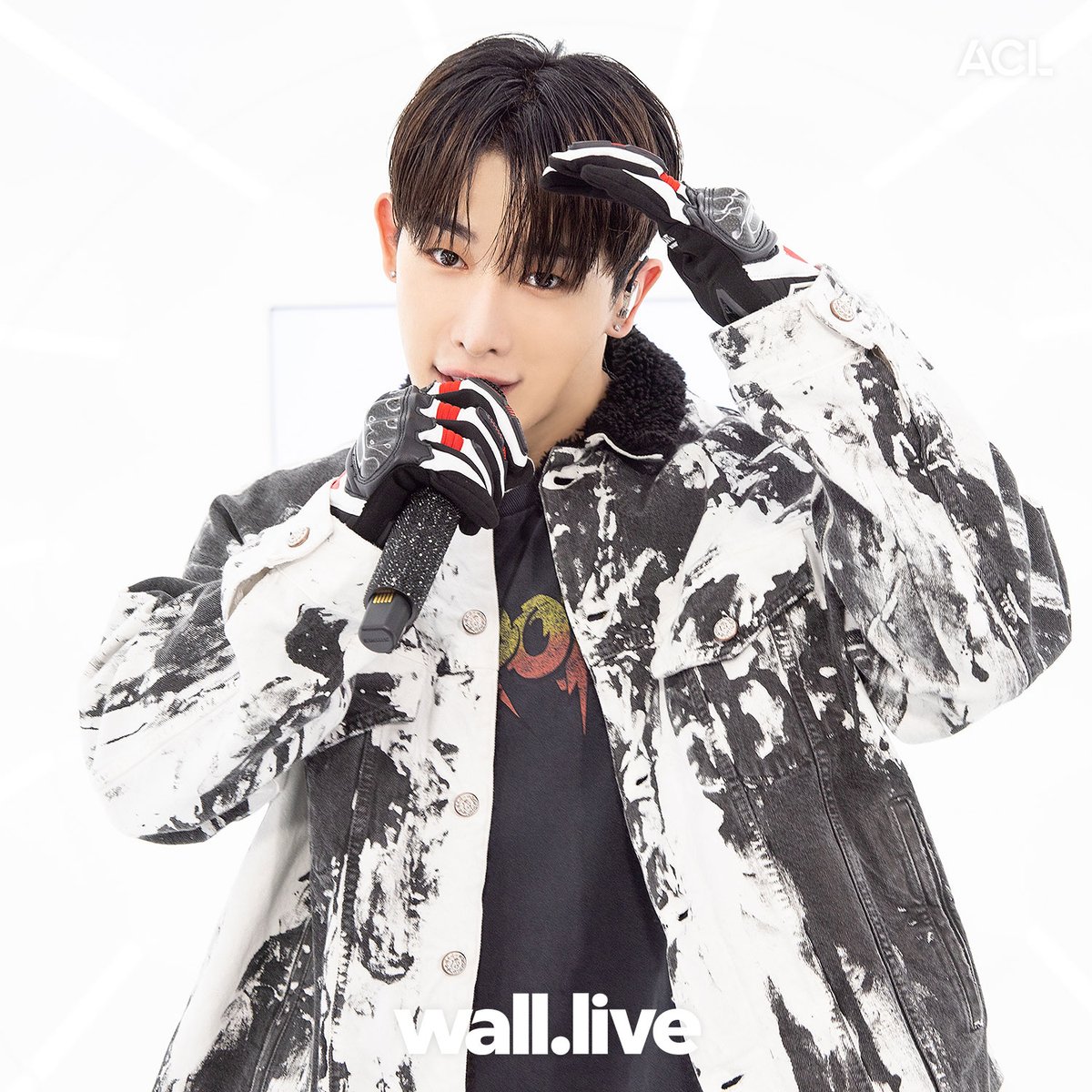 fromm_studio's tweet photo. [#월라이브🎤] X 원호 WONHO
@official__wonho

원더월의 오리지널 라이브 콘텐츠 ‘월라이브’
열두 번째 라이브의 주인공 

#원호 (#WONHO)의 비하인드 포토를 공개합니다📸

#wall_live #아체라스튜디오 #아체라 https://t.co/tW4YlJdfOV