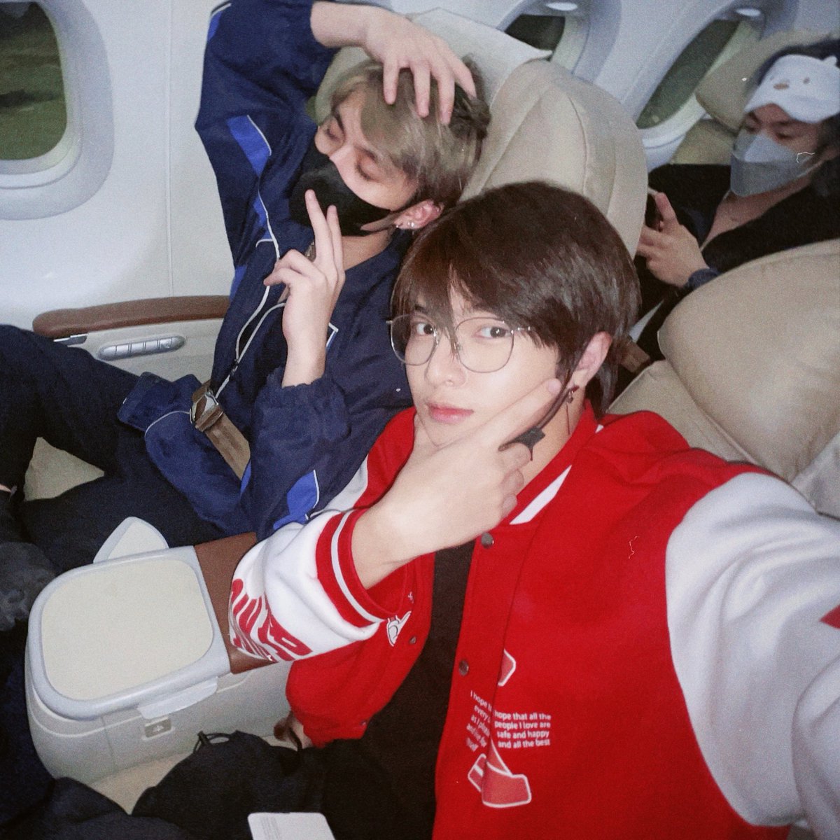 frnzchuaa's tweet photo. ✈️ https://t.co/lq1Rq9OGXR