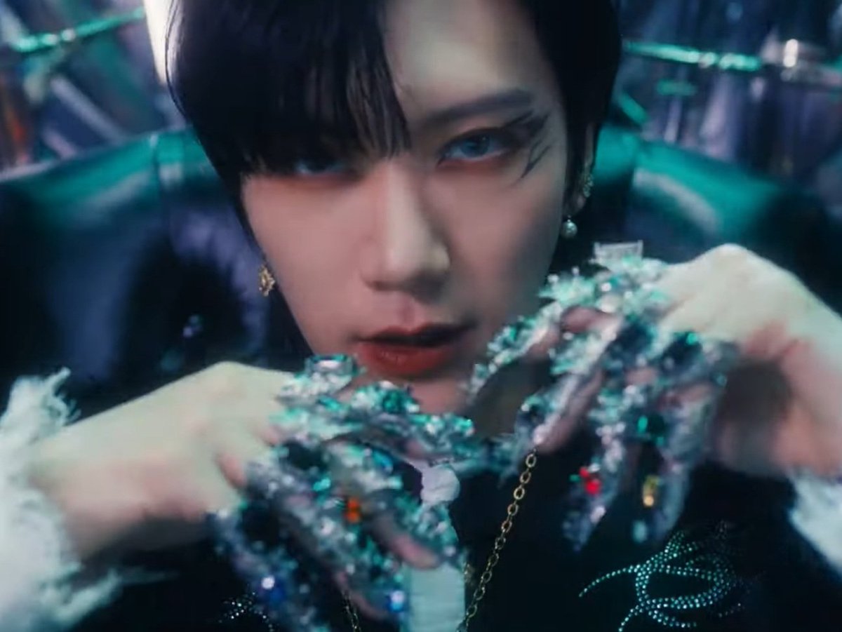 TNVISUAL's tweet photo. drop the tags!

TEN PHANTOM REVEAL
#WayV_Phantom
#TEN_WayV_Phantom
#TEN #TENLEE #WayV https://t.co/ALzMaUkzXa
