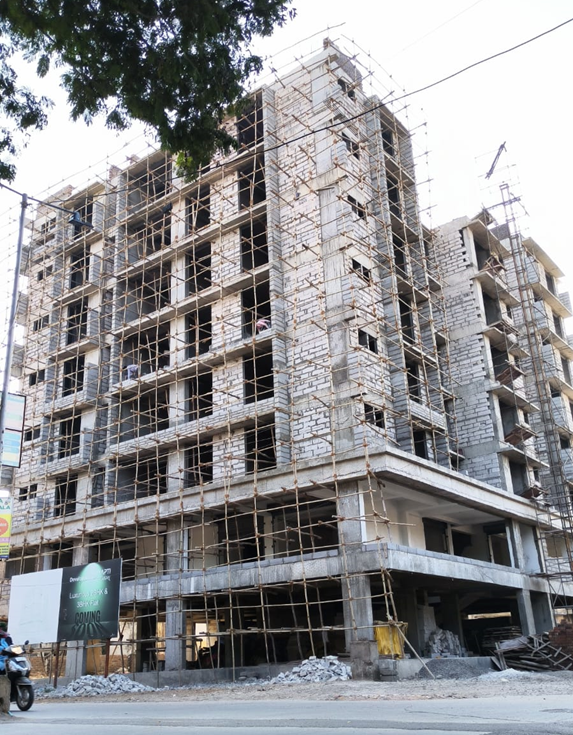 Executi62721743's tweet photo. ગુજરાત હાઉસિંગ બોર્ડ, રણજીતનગર, જામનગર ખાતે 7 HIG અને 12 દુકાનોના પુનઃવિકાસની (રીડેવલપમેન્ટ) કામગીરી પ્રગતિ હેઠળ છે. આ યોજના પી.પી.પી. ધોરણે પ્રગતિ હેઠળ છે અને સરકારશ્રીની પુનઃવિકાસ માર્ગદર્શિકા 2016નું અમલીકરણ કરવામાં આવી રહેલું છે.
#housingforall #GHB 
@Rakesh_gujIAS @Mukeshias https://t.co/81It5xDIwu