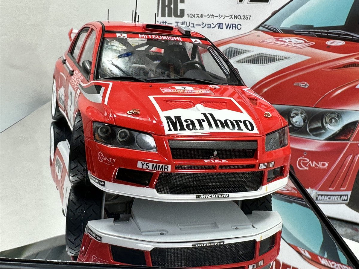 HAJIME_1202B2's tweet photo. タミヤ ランエボ７WRCやっと完成しました。
まさか8月から始めて年末になるとは思いもしませんでした。
手湿疹で右手が使えなかった期間が長かったのもあります💦
手荒れとほっておかずお医者さんに診て貰いましょうね😱と言い聞かせてます笑

#TAMIYA
#LANEVOV7WRC
#124Scale https://t.co/NonySOahWY