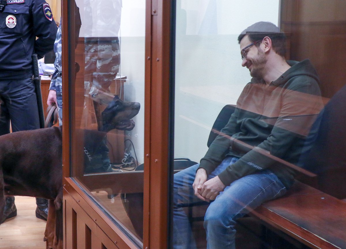 4freerussia_org's tweet photo. 1/3. Jailed opposition leader @IlyaYashin transferred to remote prison right before his mother’s planned visit. Prominent politician has been transferred to a detention facility almost 800 miles from Moscow even though his sentence must still be approved by an upper court. https://t.co/BwdGlMy6tR