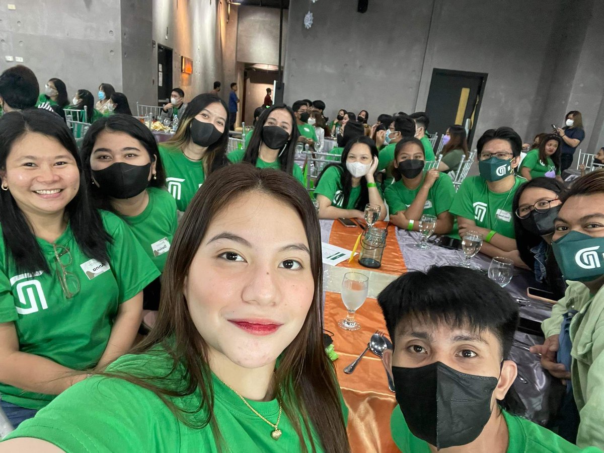 rinaMor18402428's tweet photo. DNs Christmas party with Darren.
Enjoy guys LoveDARREN Team💚

#DARREN @Espanto2001 https://t.co/ZOseaHGfM2