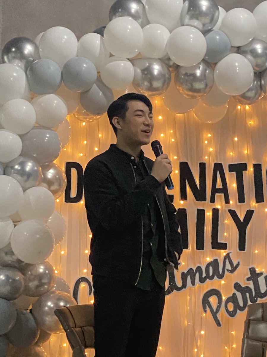 Darrenatics_UAE's tweet photo. Our Asia’s Pop Heartthrob @Espanto2001 is here! :) 

#DARREN https://t.co/SFrRb0ueZT
