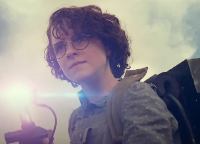 wowowで映画ゴーストバスターズ/アフターライフ(2021)観ててフィービー役のマッケナ・グレイスの魅力と演技力が輝きまくっているので検索したらその変身度合いに驚いた※画像は借り物です 