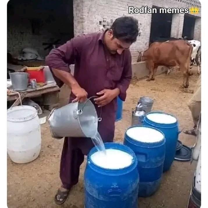 AmControo's tweet photo. Responsible pal @Tsotsi_Dennis found cleaning milk before selling it. https://t.co/cG8unBl3gr