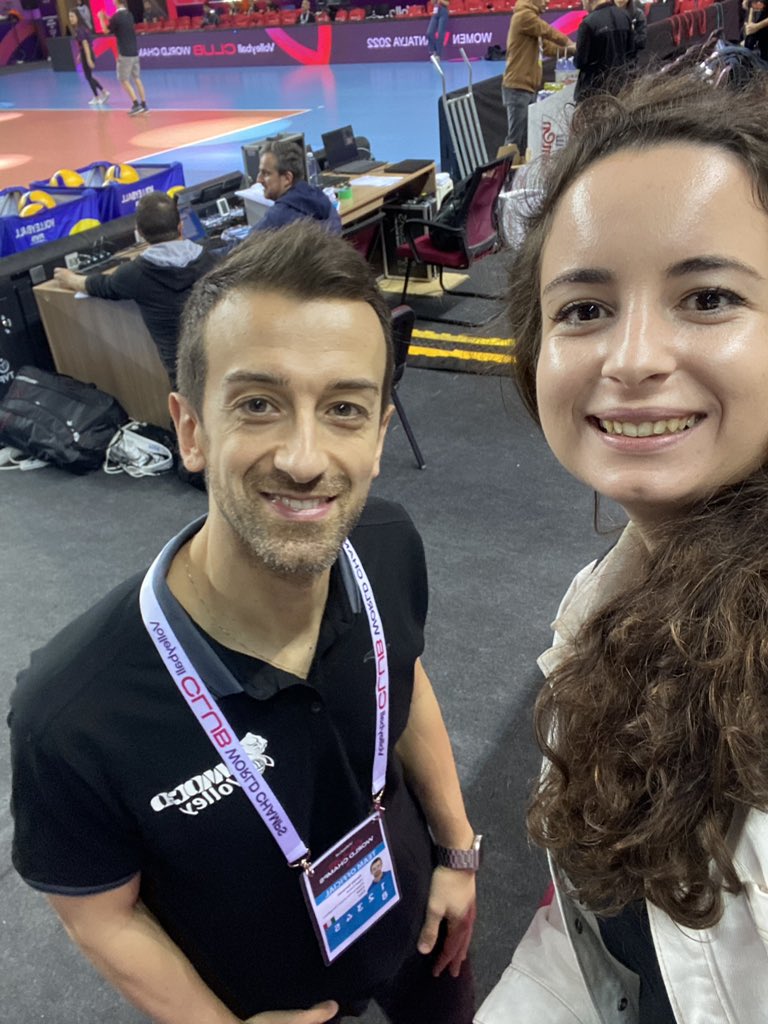 Hoşgeldin Santarelli, beni çok heyecanlandıran milli takımımız da farklı isimler izlemek ve voleybol ülkesiyiz kelimesinin anlamını artık tam olarak yansıtıyor olmak. Hemen seçmeler ve turnuvalar başlayabilir mi ☺️