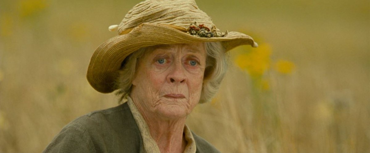 SeriesUpdateFR's tweet photo. Joyeux anniversaire à Maggie Smith qui fête ses 88 ans aujourd'hui ! 🎊 https://t.co/QivbGljArp