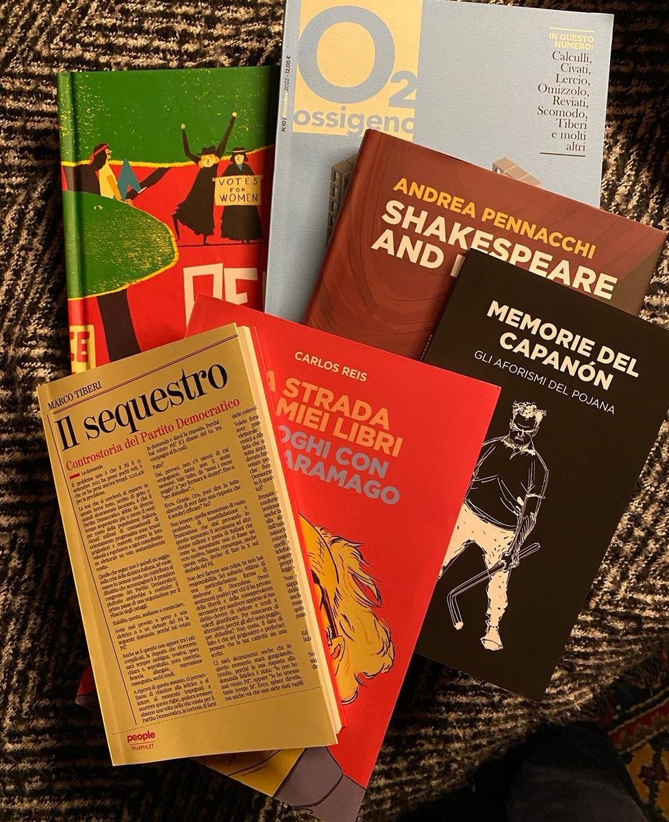 People (@peoplepubit) on Twitter photo Ordini in arrivo! Grazie a <a href="/robertoambro/">roberto ambrosio</a> per la foto, con tante delle nostre novità: da <a href="/Pennacchiiiii/">andrea pennacchi</a> a <a href="/MarcoTiberi/">Marco tiberi</a>, da Saramago a People Power, passando per il nuovo numero di @OssigenoO2.
Puoi acquistarli, approfittando delle nostre promozioni, su peoplepub.it Ordini in arrivo! Grazie a <a href="/robertoambro/">roberto ambrosio</a> per la foto, con tante delle nostre novità: da <a href="/Pennacchiiiii/">andrea pennacchi</a> a <a href="/MarcoTiberi/">Marco tiberi</a>, da Saramago a People Power, passando per il nuovo numero di @OssigenoO2.
Puoi acquistarli, approfittando delle nostre promozioni, su peoplepub.it