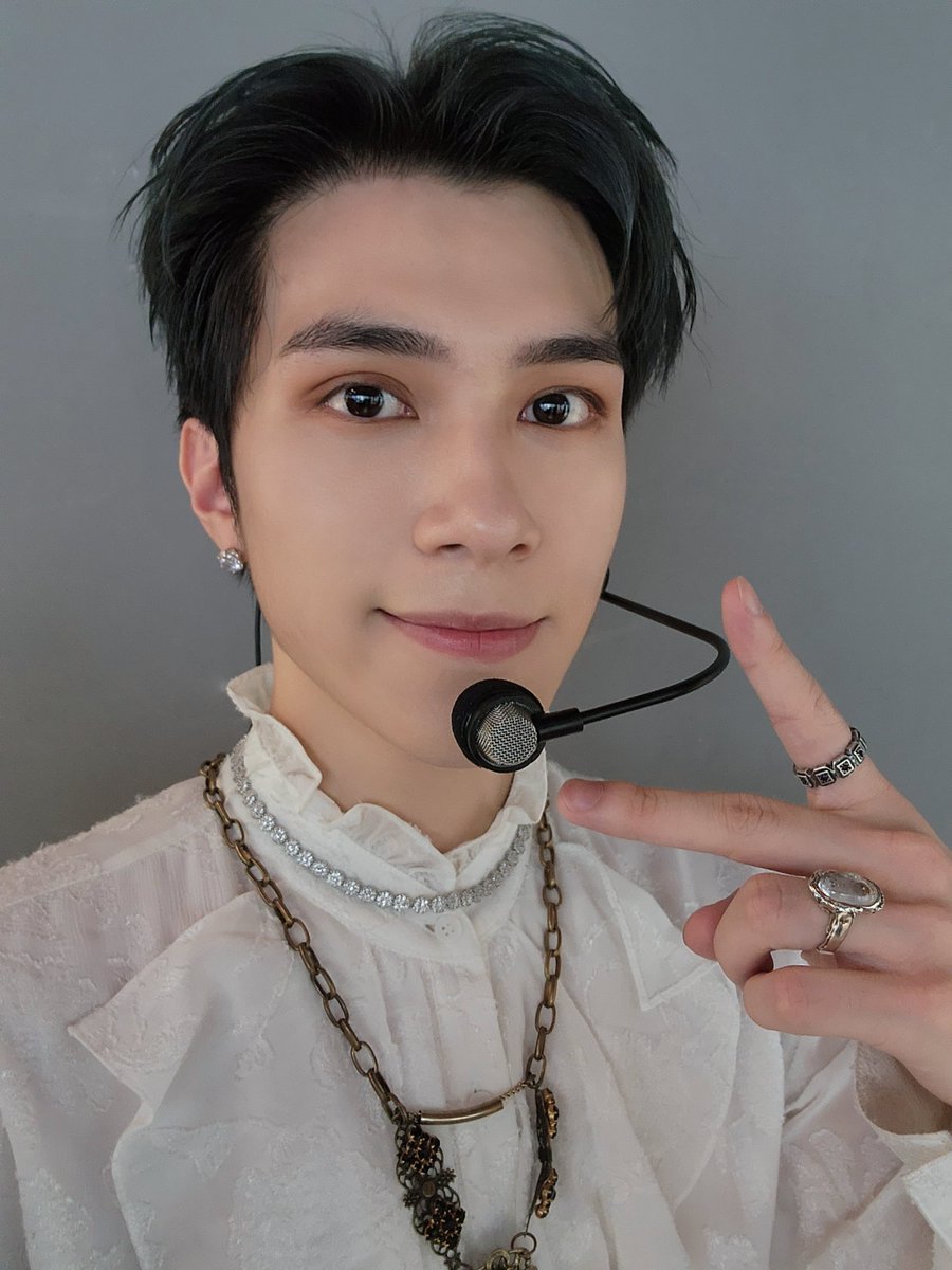 [#구공구픽]
이 비주얼 아껴두느라 힘들었습니다...🤦

컴백 기다리느라 고생한 
웨이즈니를 위한 선물!🎁

More Pic ➡ instagram @jtbc_k909 

🎵#Phantom Stage Release : 2022.12.28 10PM (KST)
👉KPOP JAMM Youtube
👉youtube.com/c/KPOPJAMM

#K909 #WayV
#WeiShenV #威神V
<a href="/WayV_official/">WayV</a>