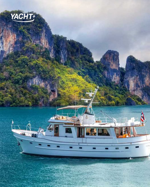 TheYachtPlus's tweet photo. A relaxing time on a yacht might be the best thing to do to wind down the year! ✨ Cheoy Lee 66 built at 65.5ft is located in Thailand, and it is able to accommodate up to 12 guests.

Click here to charter today: https://t.co/tsZhJH2sIv https://t.co/yrwPb9Y0fO