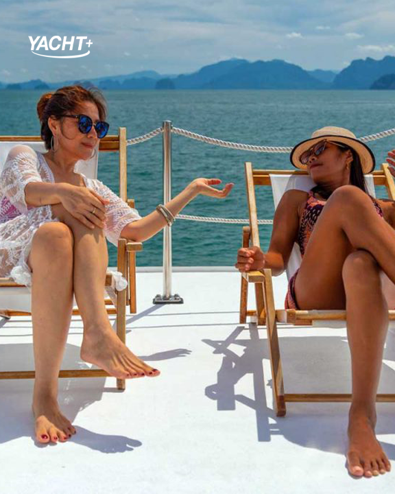 TheYachtPlus's tweet photo. A relaxing time on a yacht might be the best thing to do to wind down the year! ✨ Cheoy Lee 66 built at 65.5ft is located in Thailand, and it is able to accommodate up to 12 guests.

Click here to charter today: https://t.co/tsZhJH2sIv https://t.co/yrwPb9Y0fO