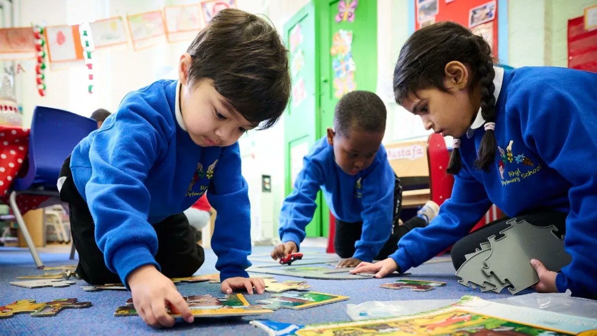 As we approach 2023, parents and carers are reminded that you have until 15th January 2023 to apply for a Reception place. Download the 'Starting school in Camden 2023' guide. 👇👀📖

buff.ly/3ECiP6Y 

#camdenschools #camdeneducation #camdenlearning #camdencouncil