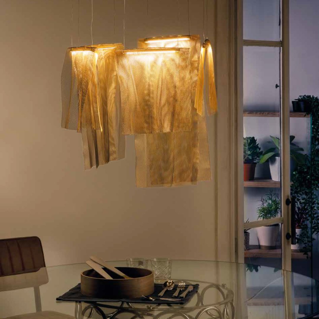 lightingspain's tweet photo. Sicilia is a luminaire with adjustable height and elegant aesthetics capable of illuminating large spaces thanks to its dimensions. This modern pendant has been made from the union of steel and polycarbonate and is composed of 5 lights with LED technology. #luminaire #lamp #led https://t.co/cKjDp9Tm29