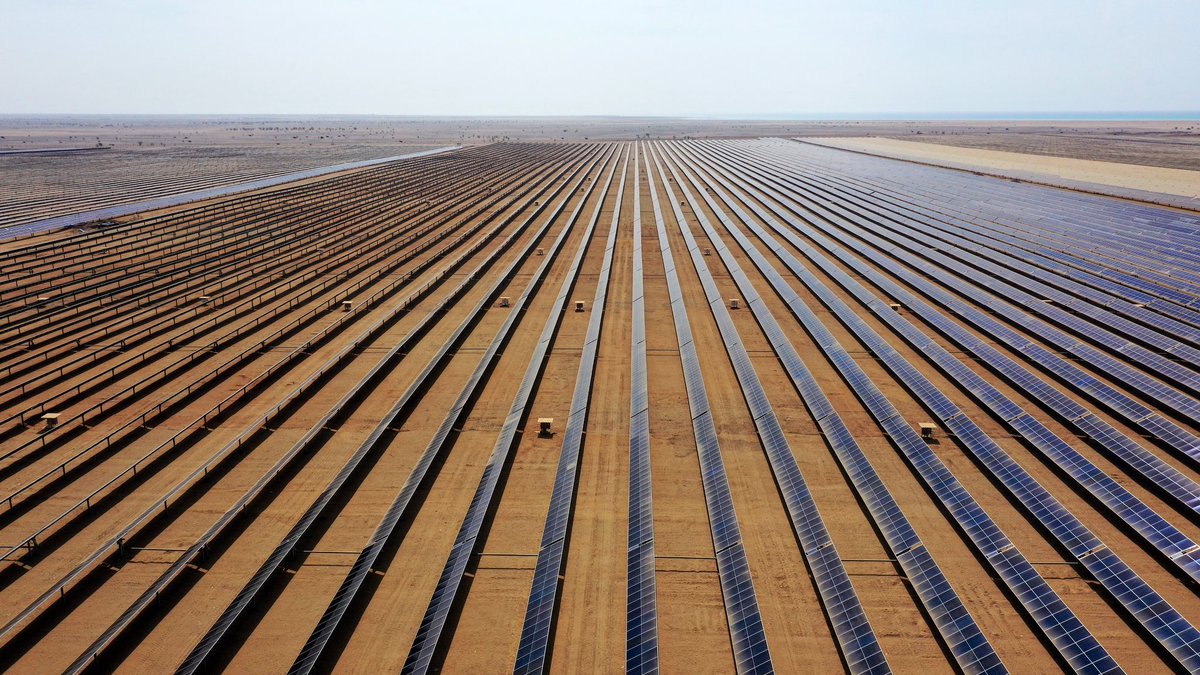 SaudiProject's tweet photo. إجمالي العقود الموقعة من شركة البحر الأحمر الدولية لتطوير #وجهة_البحر_الأحمر وصلت إلى 770 عقدًا بقيمة تبلغ 4.9 مليار دولار مع شركات سعودية وشركات عالمية؛ وذلك لإنجاز الوجهة وفق الجدول الزمني المحدد https://t.co/VYd2CY4l4o
